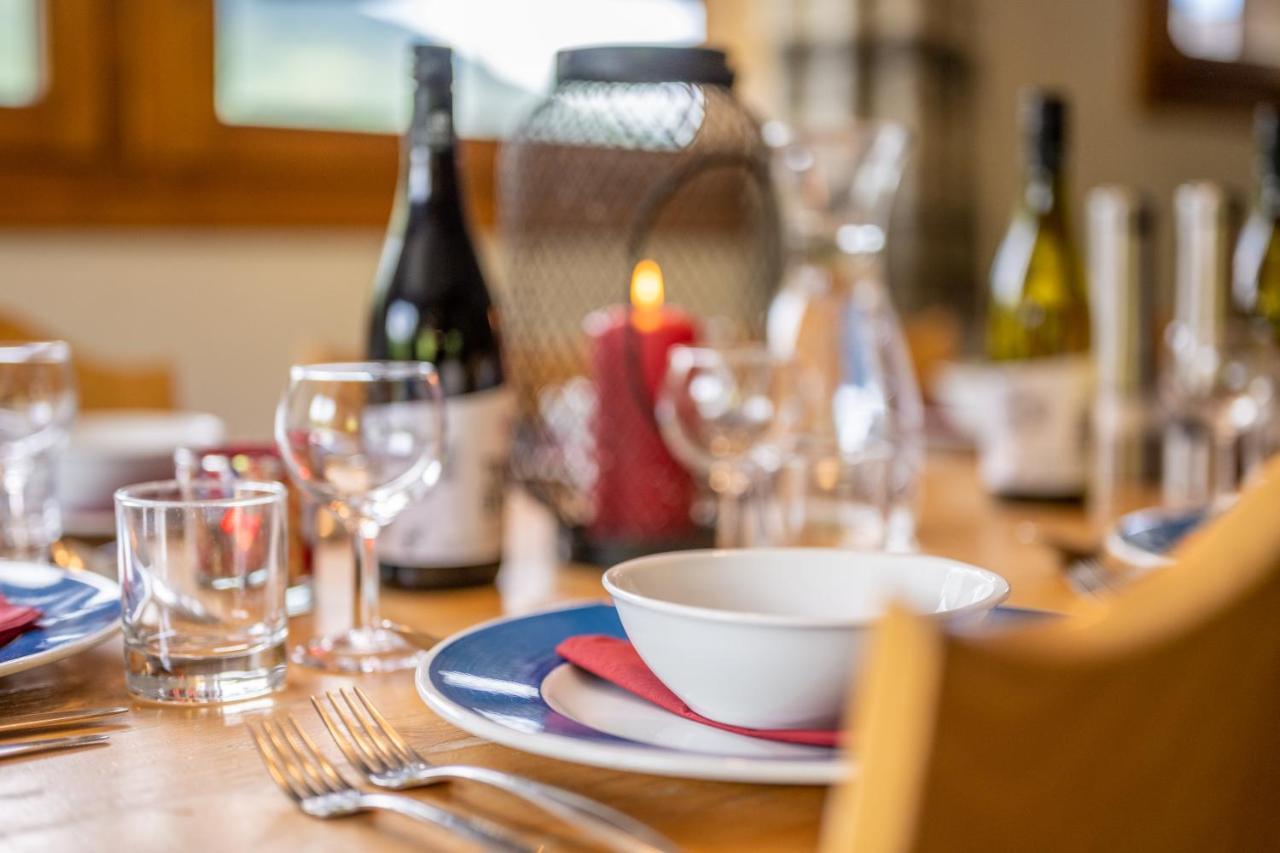 Chalet Himalaya , 10 Person Chalet With 5 Ensuite Bedrooms And Outdoor Jacuzzi In Meribel Centre Kültér fotó