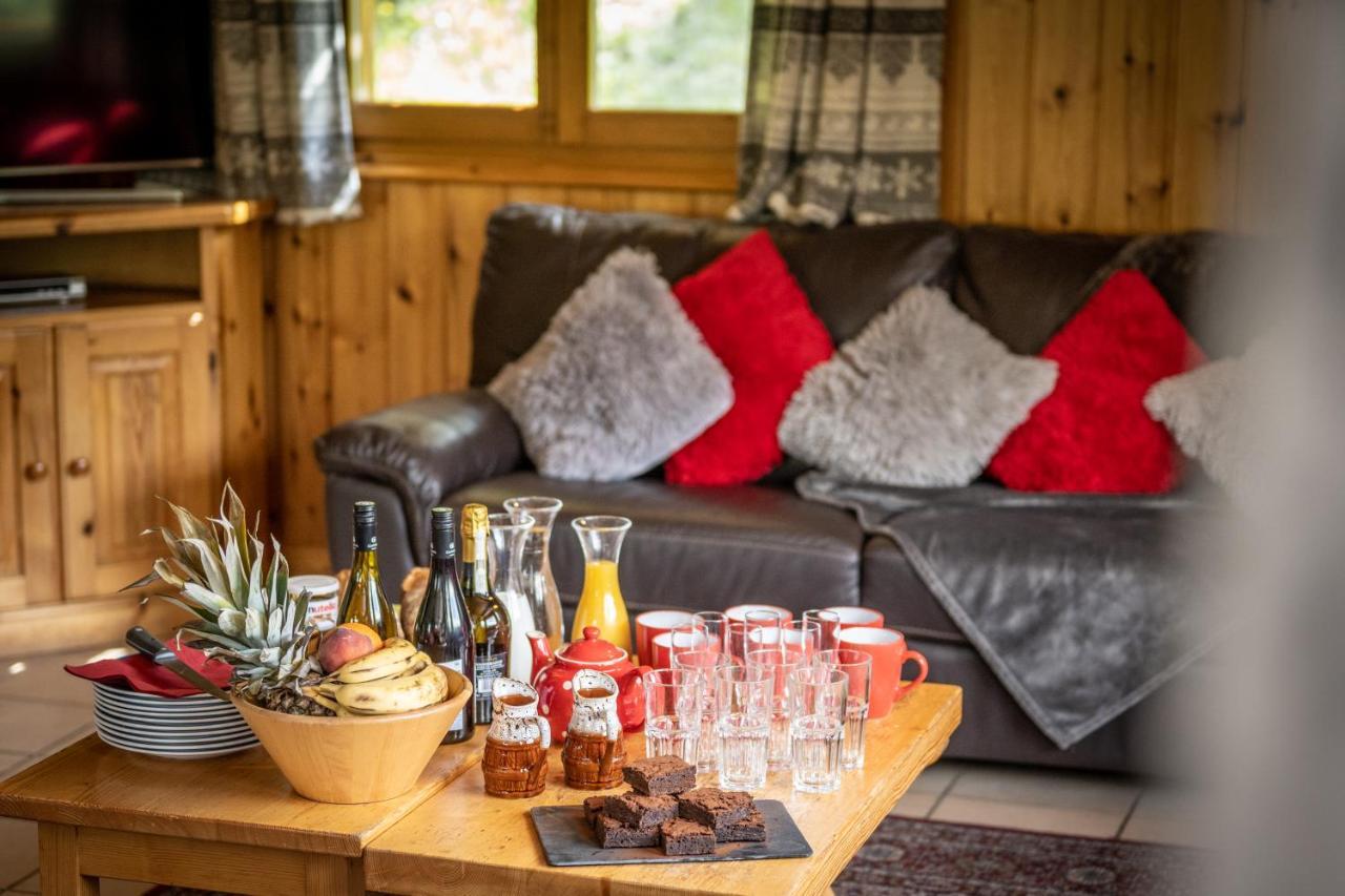 Chalet Himalaya , 10 Person Chalet With 5 Ensuite Bedrooms And Outdoor Jacuzzi In Meribel Centre Kültér fotó